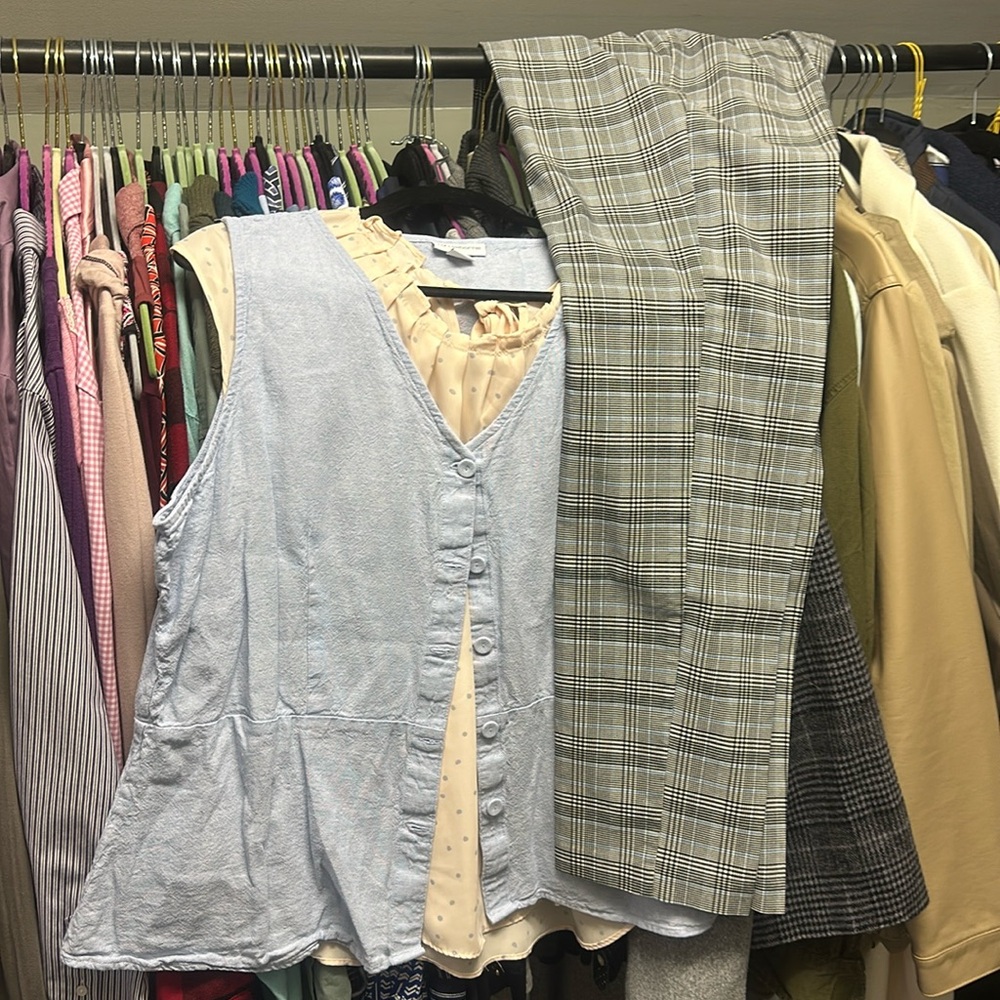 Soho XL ankle pants Linda Conrad dress top XL and Liz Claiborne XL vest.